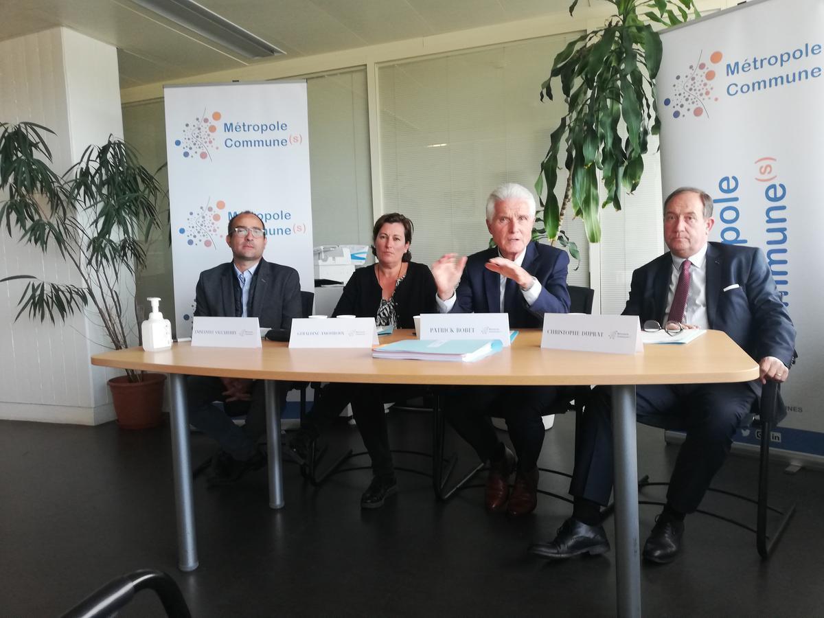 SO_Bordeaux's tweet photo. Bordeaux Métropole : « On ne fait rien, tout va bien ! », ironise l’opposition https://t.co/1rq8MlckYu https://t.co/ak7CEtCGK5