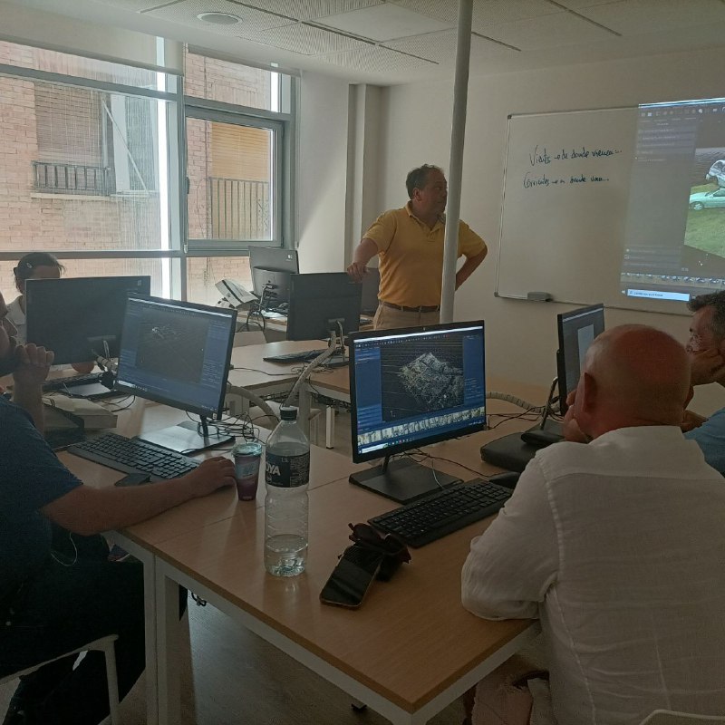 _3Dflow_'s tweet photo. We are glad to share some snapshots of the "Master in Drone #Photogrammetry with UAS" course set up by @camaramurcia, Spain, with our #3DFZephyr Certified Trainer Javier Pérez García of Infinity Ingeniería de Sistemas SL.
#DronePhotogrammetry #AerialPhotogrammetry #UAV #Survey https://t.co/YTyxjbKRBf