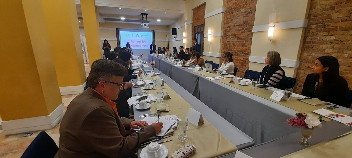 luzmamunera's tweet photo. Conversamos con organizaciones de la sociedad civil que trabajan por y para la niñez.
Nuestros niños y niñas fueron olvidados por los gobiernos anteriores. Es momento de tomar acciones para su bienestar.
Abro hilo con los datos más ALARMANTES sobre niñez y conflicto armado 🧵 https://t.co/IoJagJqBBs