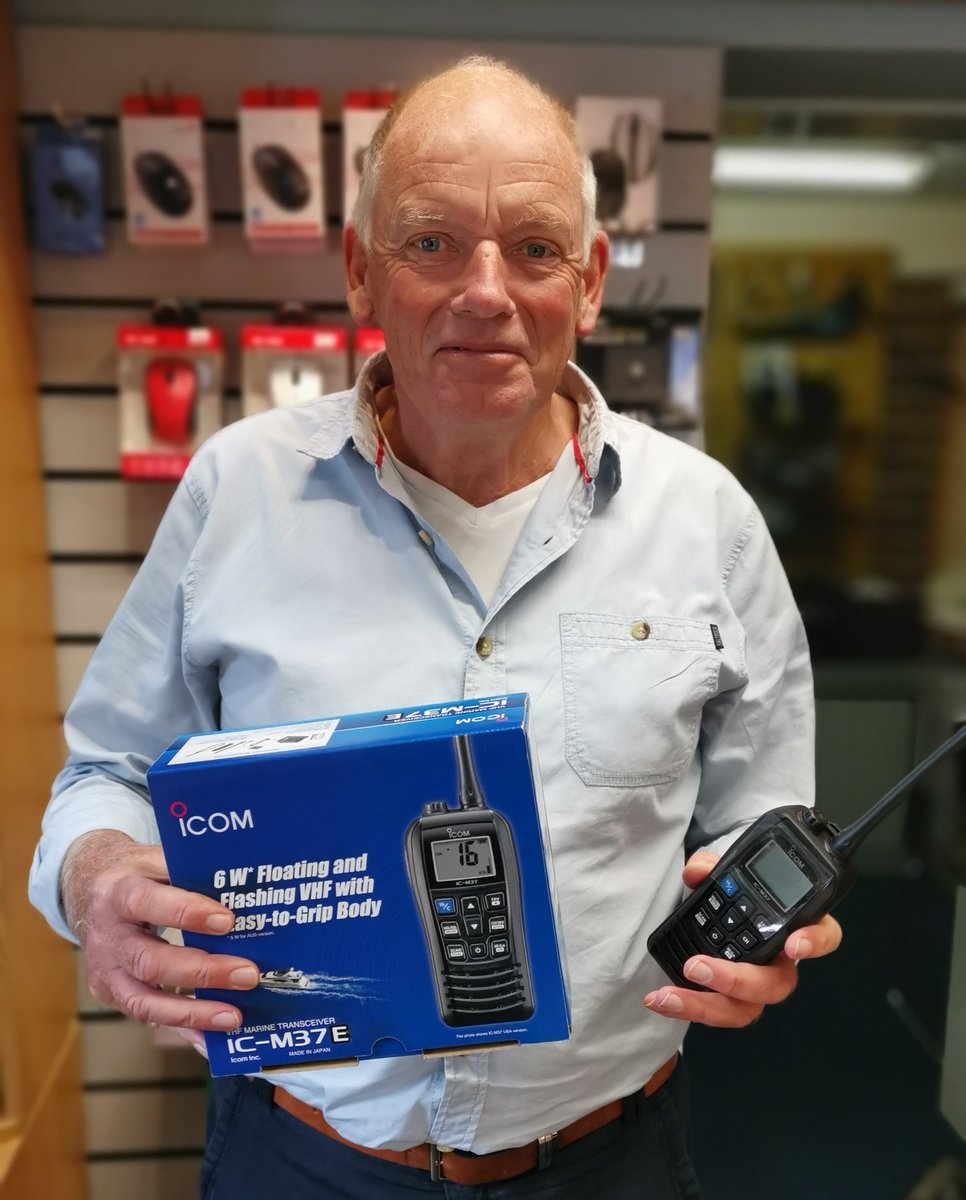 Icom_UK's tweet photo. We mentioned yesterday that Grant Kattau's name came out of the hat as the lucky winner in our recent Southampton boat show draw.  He was kind enough to send a photo with his IC-M37E handheld radio.

Congratulations Grant! https://t.co/9rxPqKzdQW