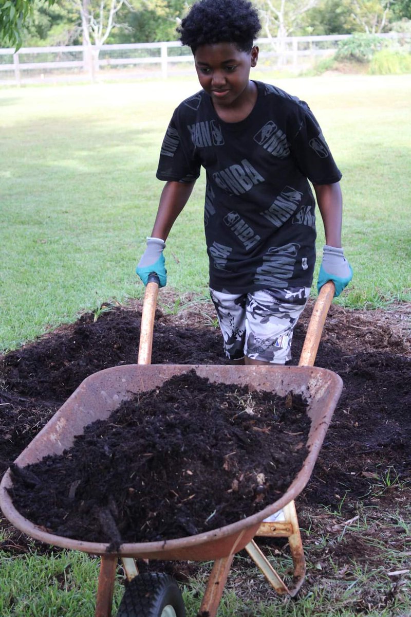 BMSBetaClubR2's tweet photo. Our #betaclub students helped to get the Sandhill Children's Garden all ready for their Sneak Peak next week! @BMSatRSD2 #service https://t.co/WQtQVLynDi