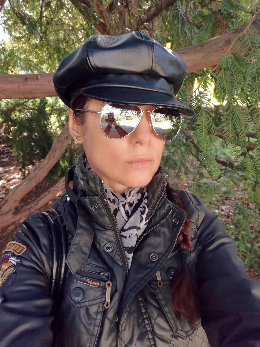 iamsimonalisa's tweet photo. He who is brave is #free.
Seneca the Younger
#quoteoftheday #styleoftheday #fashionista #styleblogger #fashionblogger #austrianblogger #styleinspo #selfiequeen #inthenature #naturelover #naturalwoman #simona #mona #simonalisa #simonalisastyle https://t.co/SUzantAxmh