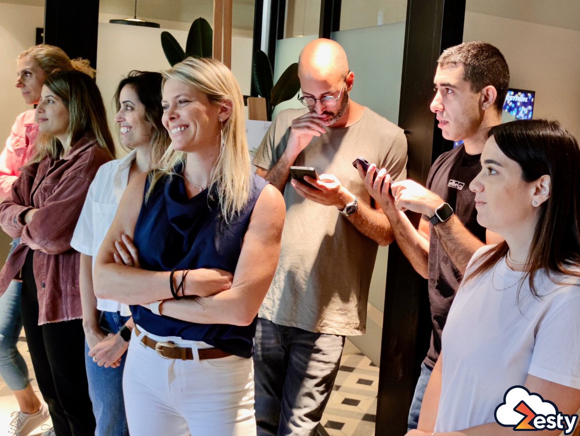 zesty_co's tweet photo. In celebration of the #RoshHashanah, we treated our #ZestyTeam to a delicious #lunch! ๐๐ฏ๐
Aside from the delicious food & drinks, each of our #Zesters received a special gift to help them get into the holiday spirit! ๐โจ
#Zesty #AWS #Cloud #DynamicCloudInfra #JewishNewYear https://t.co/Cl23UtlT6q