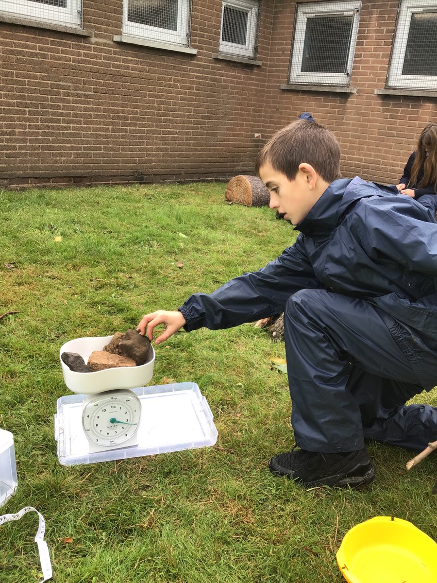 kirstenthomson9's tweet photo. Lots of natural use of mathematics and numeracy today during #outdoorlearning #ThorntreeMathsWeek22 @ThorntreeHT @McCloreyMr https://t.co/su2gOtNHTh