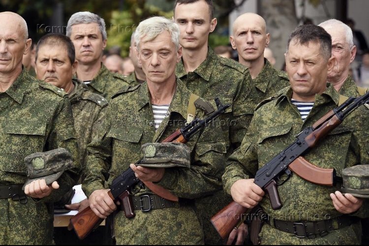 visegrad24's tweet photo. Mobilization of elderly men in Sevastopol, Russian-occupied Crimea. 

Off to Ukraine you go… https://t.co/mkVJQs8ZlF