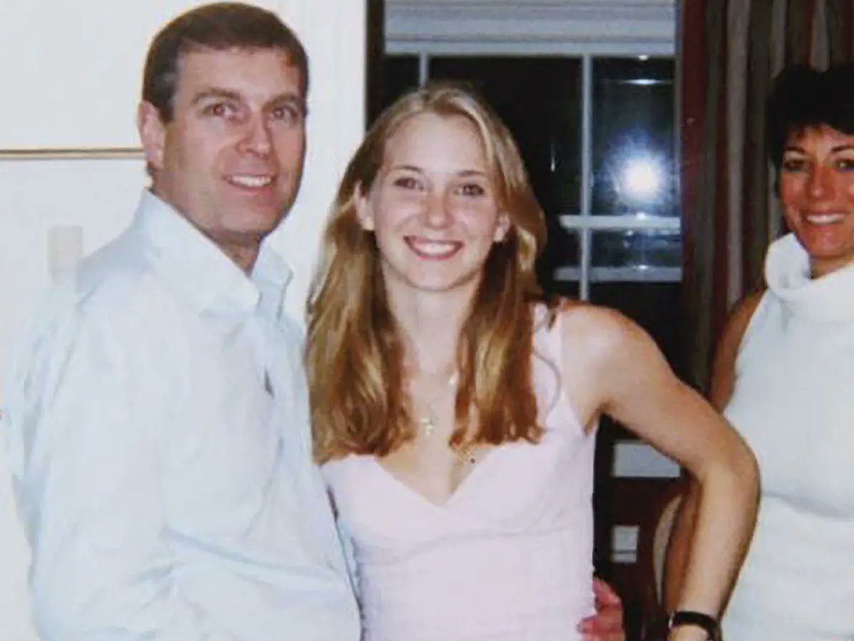 WindsorBlood's tweet photo. Remember...'Prince' Andrew never met this young girl. Never even heard of her...🇬🇧👑💰🇬🇧👑💰🦎
#HouseofWindsor #PrinceAndrew #PaedophilePrince #WEFPuppet #WakeUpPeople #AndrewIsAPaedo #PrisonForaPrince #Reptile #ReptilianAgenda https://t.co/Qx2qW6XjYa
