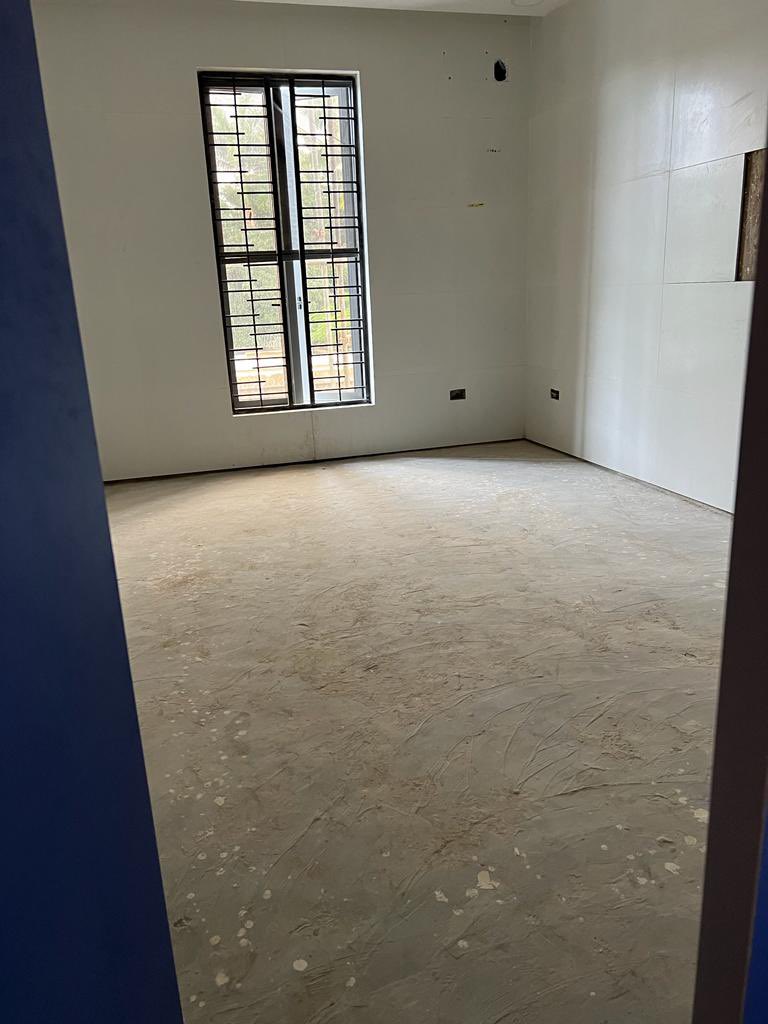Floorsbenin's tweet photo. Pose de sol en linoléum 🚨🚨
Ce produit est souvent associé au caoutchouc pour les acheteurs sensibles à l'environnement. Le linoléum possède également des propriétés antimicrobiennes réputées pour protéger contre les germes🦠
#floordecorbenin #flooring #floors #everythingfloor https://t.co/Cp4x5RdjTn