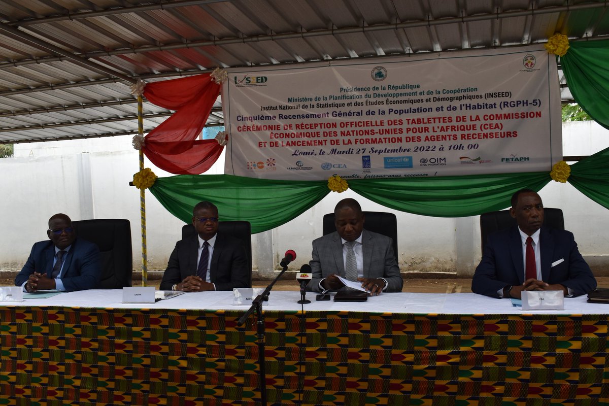 UNFPA_TOGO's tweet image. #RGPH5 Remise officielle ce mardi à Lomé  de 1️⃣5️⃣0️⃣0️⃣0️⃣ tablettes par la Commission Economique des NU pour l&apos;Afrique. Ces tablettes serviront à la collecte numérique des données lors du dénombrement prévu du 23 oct au 12 nov et pendant l&apos;enquête post censitaire
#LeaveNoOneBehind