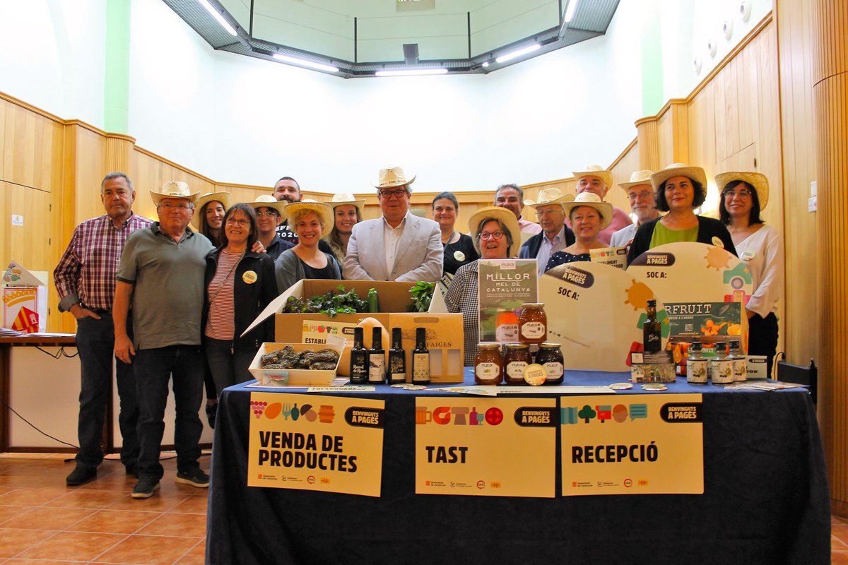 CCBaixEbre's tweet photo. TURISME | 🚜 Més de 30 explotacions agràries, restaurants i allotjaments del Baix Ebre participen aquest cap de setmana a 'Benvinguts a Pagès', la festa de la pagesia catalana. 🌾

#terresdelebre
#ReservaBiosfera
#BAP2022 https://t.co/XpwGdrwJqj