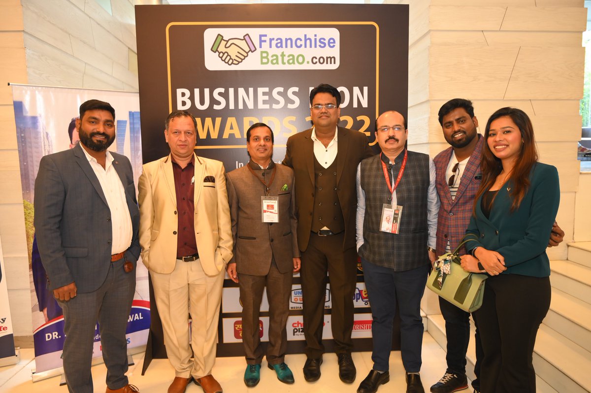 franchisebatao's tweet photo. Congratulations Pravin Nadar (Founder) &amp; Prafrancis Nadar (Co-Founder) of APN Solar Energy Pvt. Ltd. for the Franchise Batao Business Icon Award.

#BusinessIconAward #franchisebatao #awards #Delhiawards #scess #enterpreneur #event #leaders #businessman #businessowners #meetup https://t.co/ziosr0mXGJ