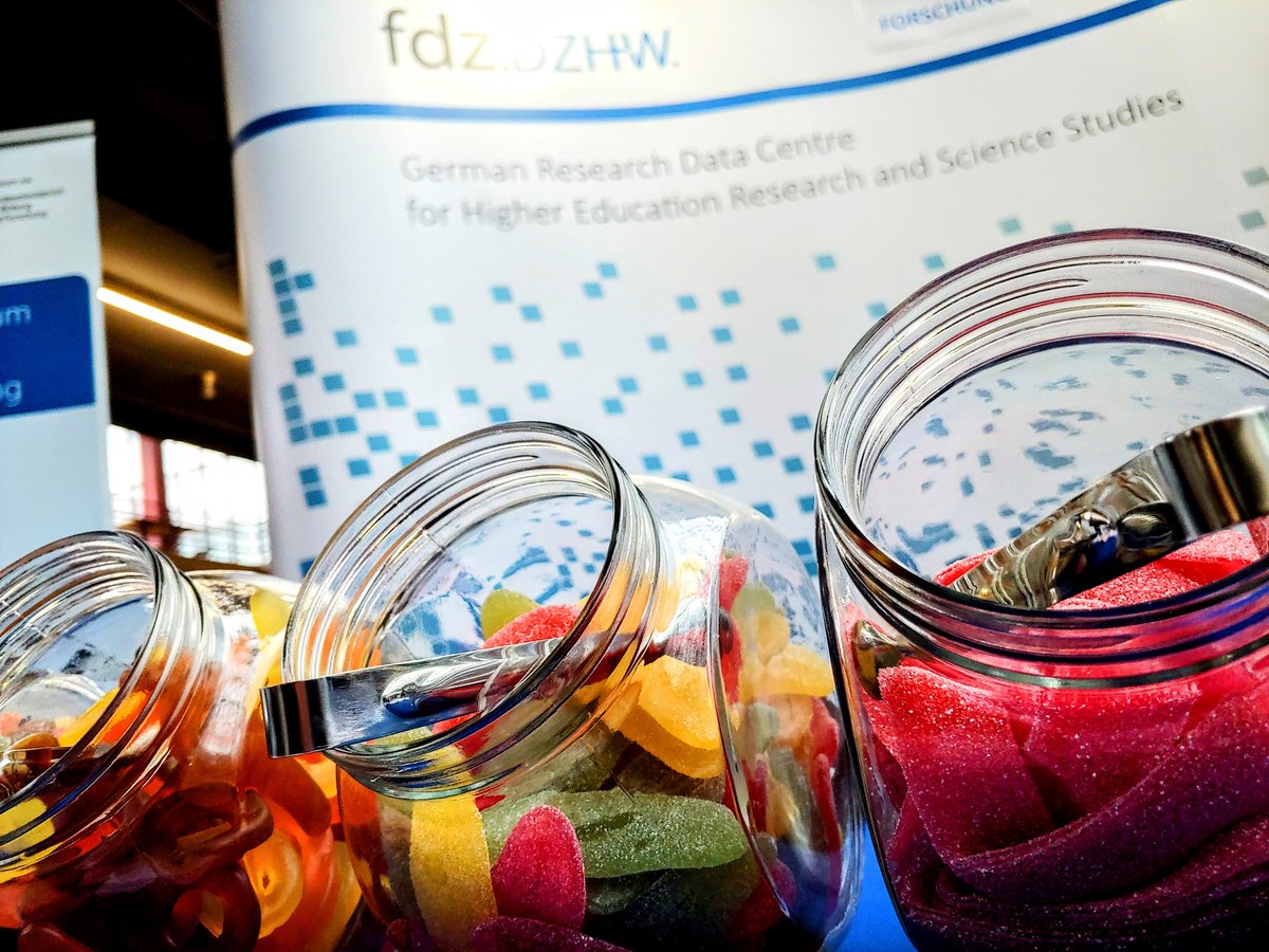 fdz_dzhw's tweet photo. Kostenlose Süßigkeiten und Forschungsdaten. Ab heute am Stand des FDZ-DZHW. Besuchen Sie uns am Westend der Unihalle. #dgskongress2022 #dgs2022 https://t.co/CO90UeJ3Rt