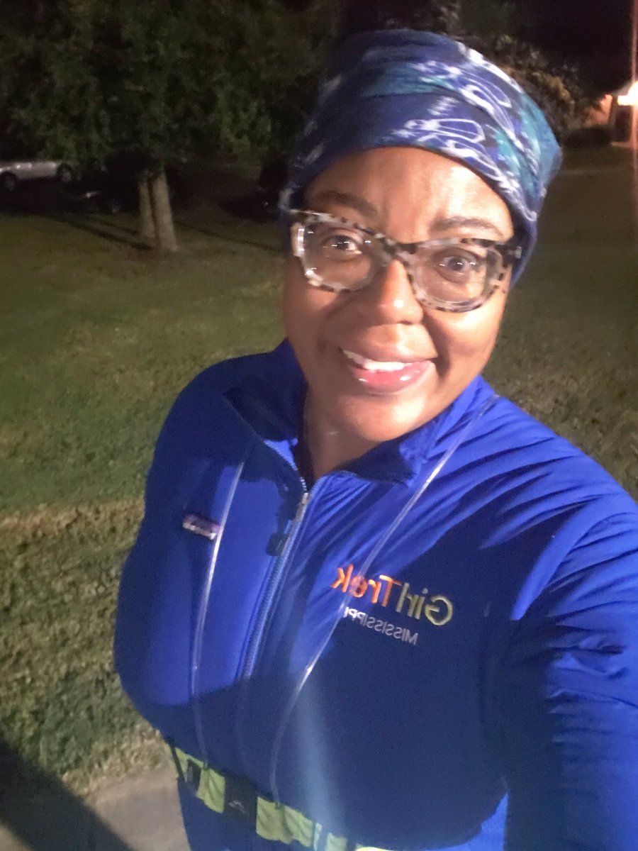 Olliegall's tweet photo. #4Dark30Crew Wednesday Morning Walk @GirlTrek 💙🧡💛👟👟👟
#SquatChallenge | Day #4 25 squats
My Day 16 | #21Walks30Days
#JumpstartChallenge👟 #GirlTrek https://t.co/i8dsLbxMTg