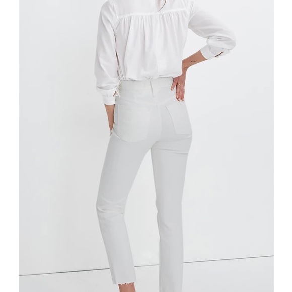 Elleness_'s tweet photo. So good I had to share! Check out all the items I'm loving on @Poshmarkapp #poshmark #fashion #style #shopmycloset #madewell #universalthread #rue21: https://t.co/CeenMTYunw https://t.co/nqEcJHsyaN