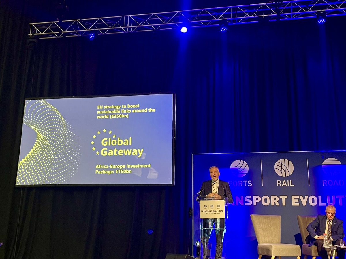 Roberto_EUBXL's tweet image. With #GlobalGateway 🇪🇺#TeamEurope 🤝🌍🇿🇦on reliable, sustainable green connectivity along strategic corridors! 🙏 #TransportEvolutionAfrica @RealisticAngel @TransportEvo 4 inviting @EUinSA @Trade_EU @EU_Partnerships