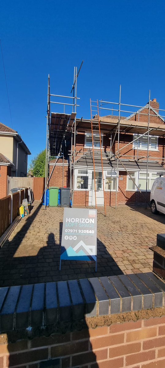 Happy Wednesday 🏡😃 Today marks the start of our new project in Darlaston. This hip to gable will create a bedroom &amp; ensuite for our latest client. #horizonloftspace
#newproject #happywednesday #hiptogable #loftconversion #homeimprovements #dontmoveimprove