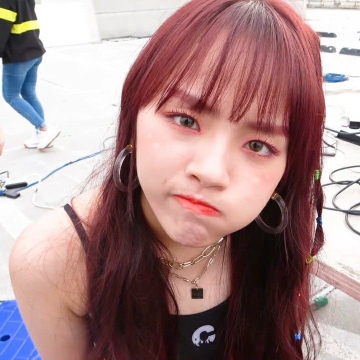 saturdaybra's tweet photo. [❤️] Sundays hoje apartir do meio dia já é aniversário da nossa ayeonie🥺 
Usem as tags #아연아_생일축하해 #HAPPY_AYEON_DAY #OurBearAyeon para desejar felicidades a ela💖

#세러데이 #SATURDAY @saturday718 @SATURDAY718_jp https://t.co/N4qF07PxhG