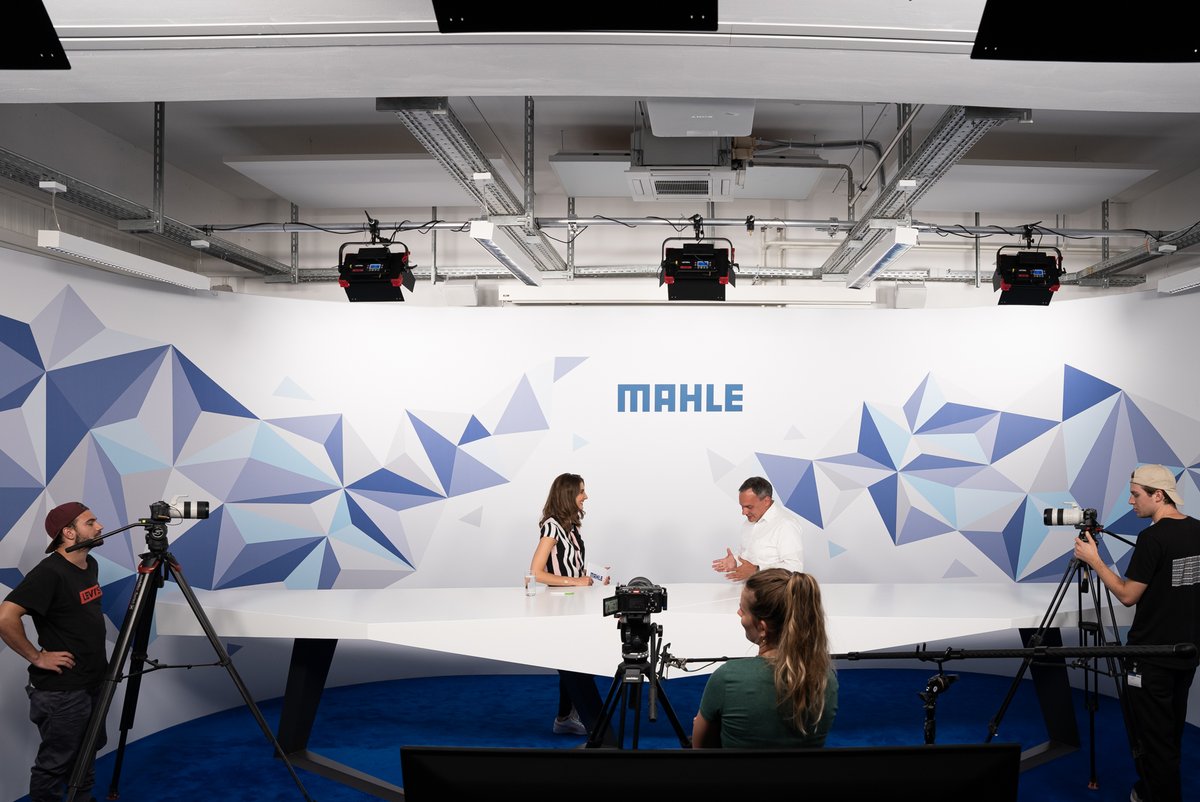 #MAHLEIAA is over, but #MAHLEMobilityTalks are more topical than ever. #Techaficionado @sarah_elsser hosts MAHLE experts on #sustainabletransportation, the most #efficient #thermalmanagement ever and the #sustainable power of #hydrogenengines. Watch here: bit.ly/MAHLEMobilityT…