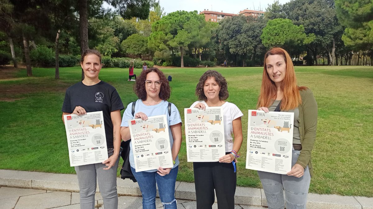 RadioSabadell's tweet photo. La 6a Fira Animalista de #Sabadell aplegarà una quarantena d'entitats a la plaça de l'Argub, al Parc Catalunya

🐕 Hi haurà activitats de 10 h a 20 h, com ara passejades de gossos, desfilades d'animals, xerrades i exhibicions dels cossos de seguretat

📝 https://t.co/WPqFIJw5PS https://t.co/DYT5GX5NAS