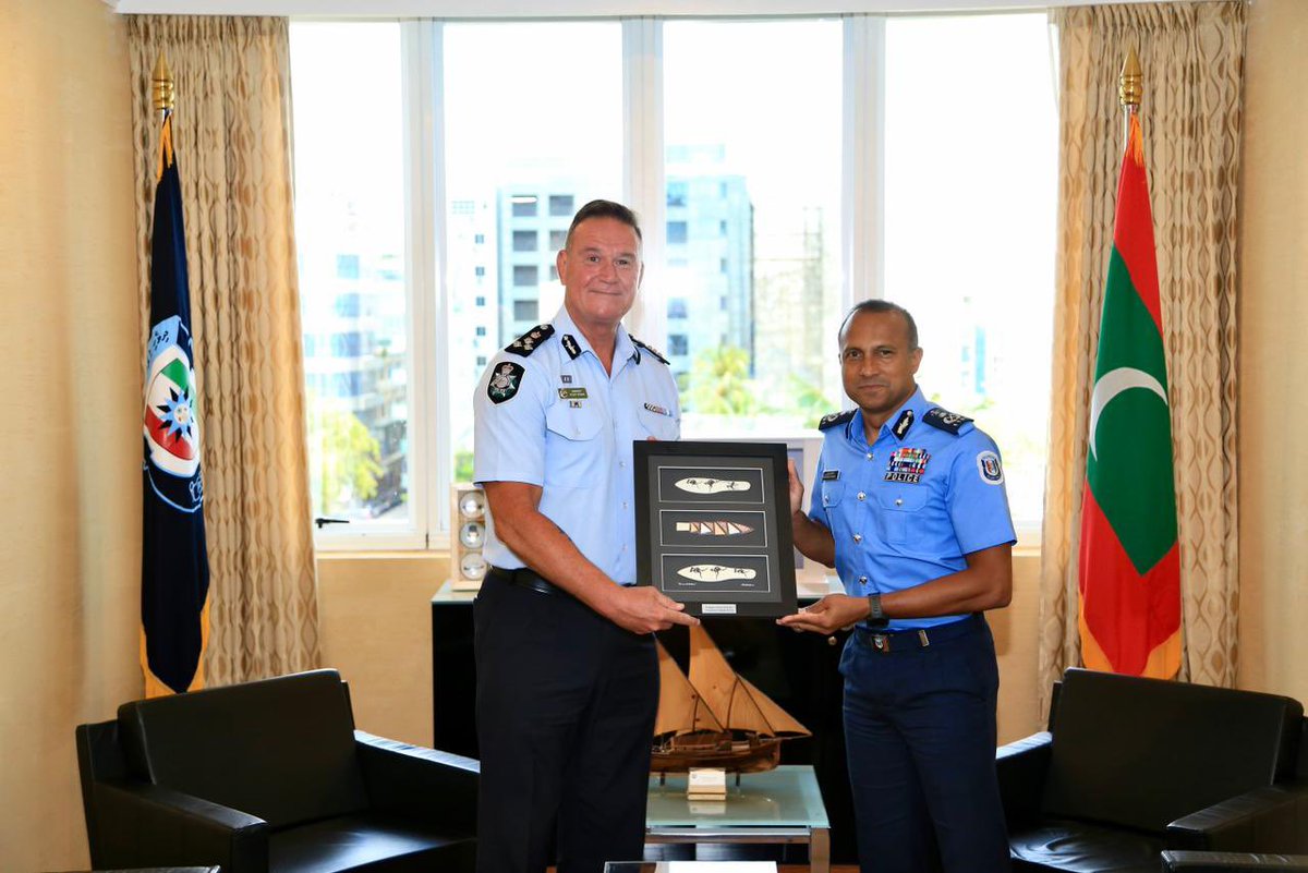 M_Hameedh's tweet photo. It’s always a pleasure to have @AusFedPolice in town. Great meeting with Commander Peter Sykora who is responsible for Asia on transnational crimes &amp; allied matters related exchanges and cooperation. Discussed the ongoing strong cooperation &amp; potential new areas to enter in to. https://t.co/zrS4VyhKPn