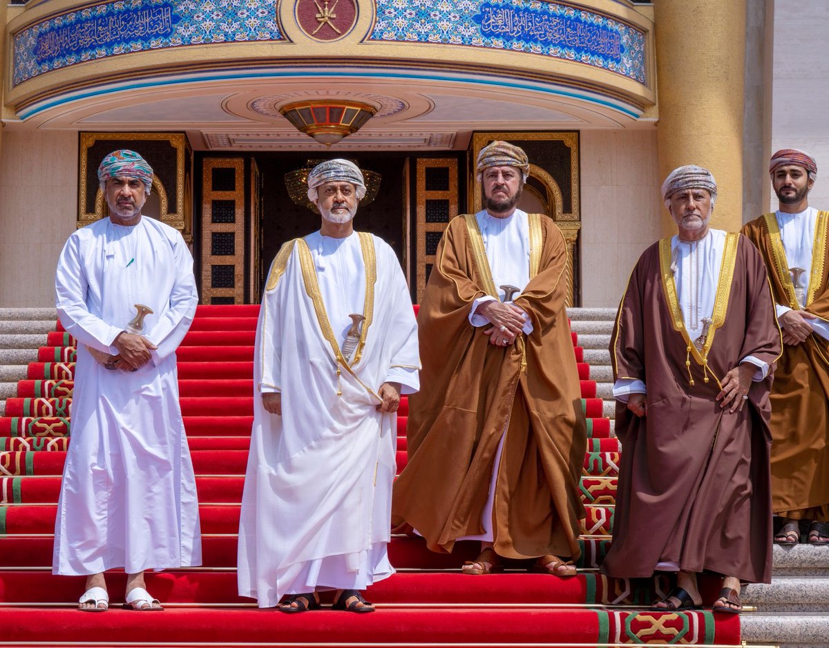 ThSaid's tweet image. امتداد الحكمة …. 
وطريق المستقبل … 
وفقكم الله … وسدد على الخير خطاكم 🇴🇲… 
#عمان_ترحب_بمحمد_بن_زايد 
#عمان 
#السلطان_هيثم_بن_طارق