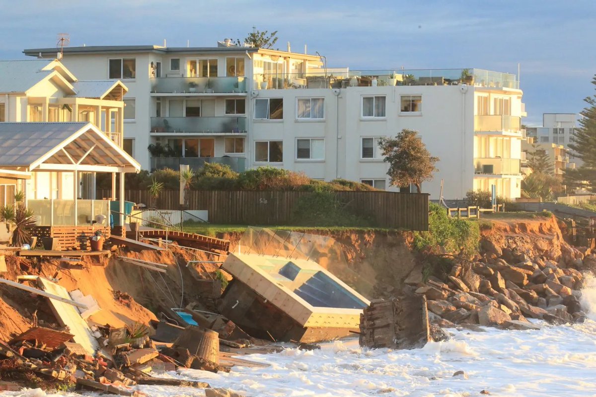 jb_wifi's tweet photo. @Gameofcoins6 @KCPayTreeIt Tell that to the people living around the foreshores of Sydney. Look at Collaroy beach. Your comment is mis-information. https://t.co/z7jihNAQdy