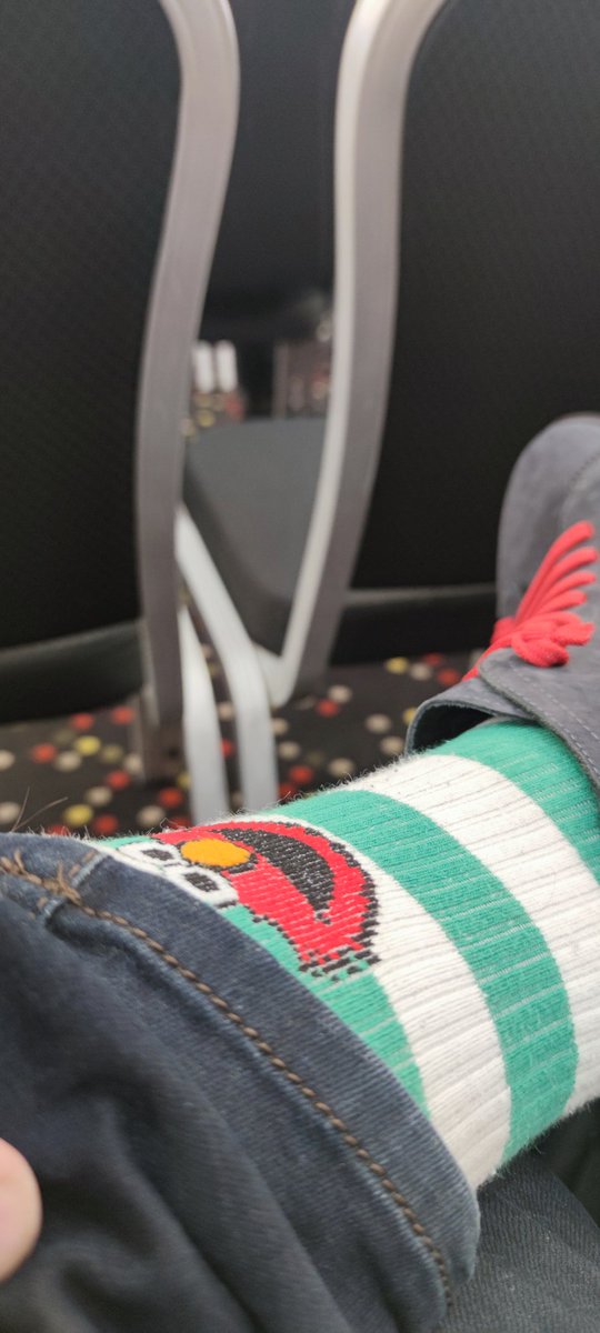 palavitsinis's tweet photo. Elmo joined the #MootGlobal22 as well..! #sillysocks #muppetshow https://t.co/4JBApw493G