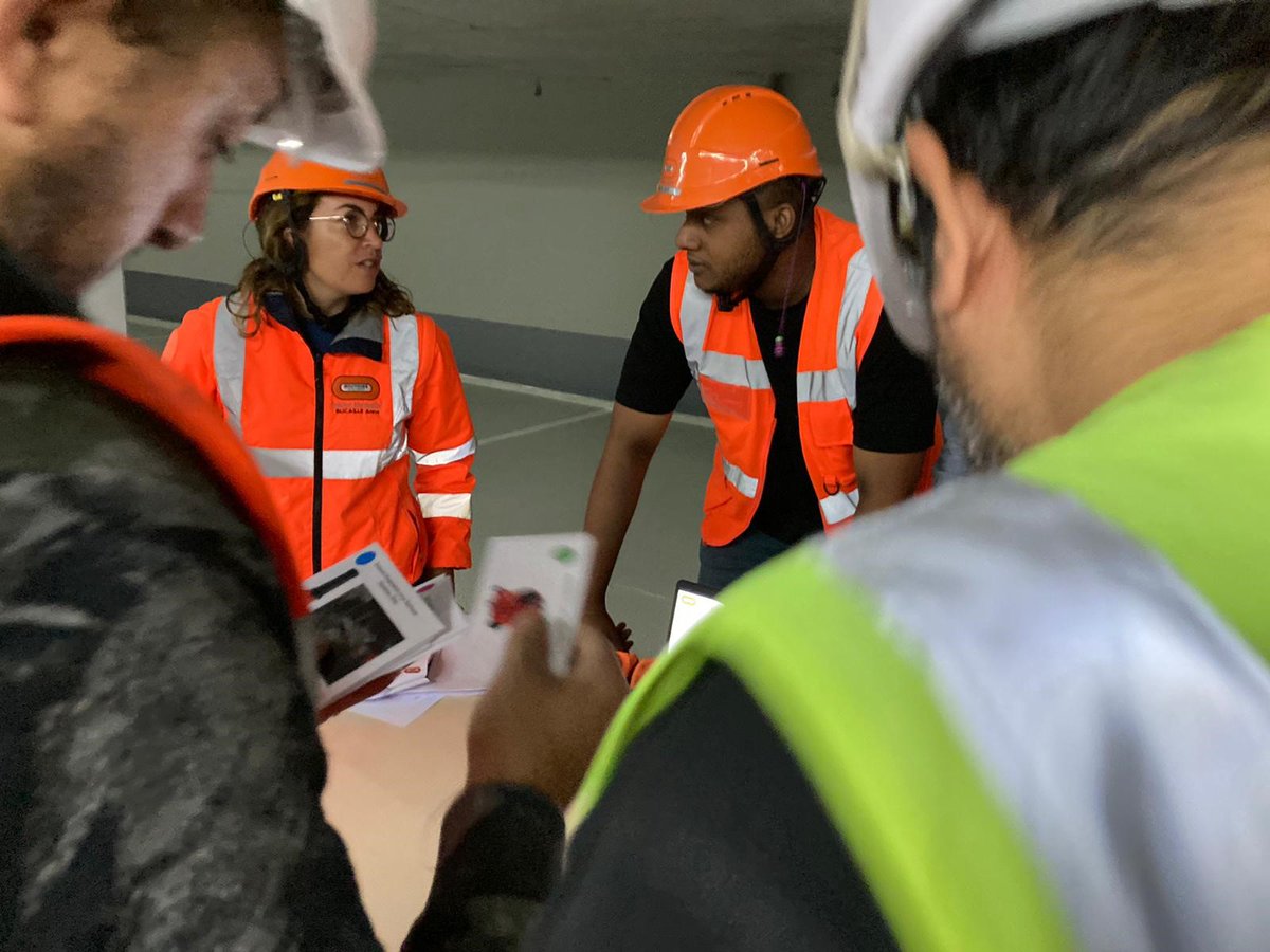 Bouygues_BatIDF's tweet photo. 👉 Au programme : des ateliers thématiques sur chantiers visant à élever notre culture sécurité, des partages de bonnes pratiques et des contenus dématérialisés en libre accès tout au long de la journée ! https://t.co/75F79k2s0U
