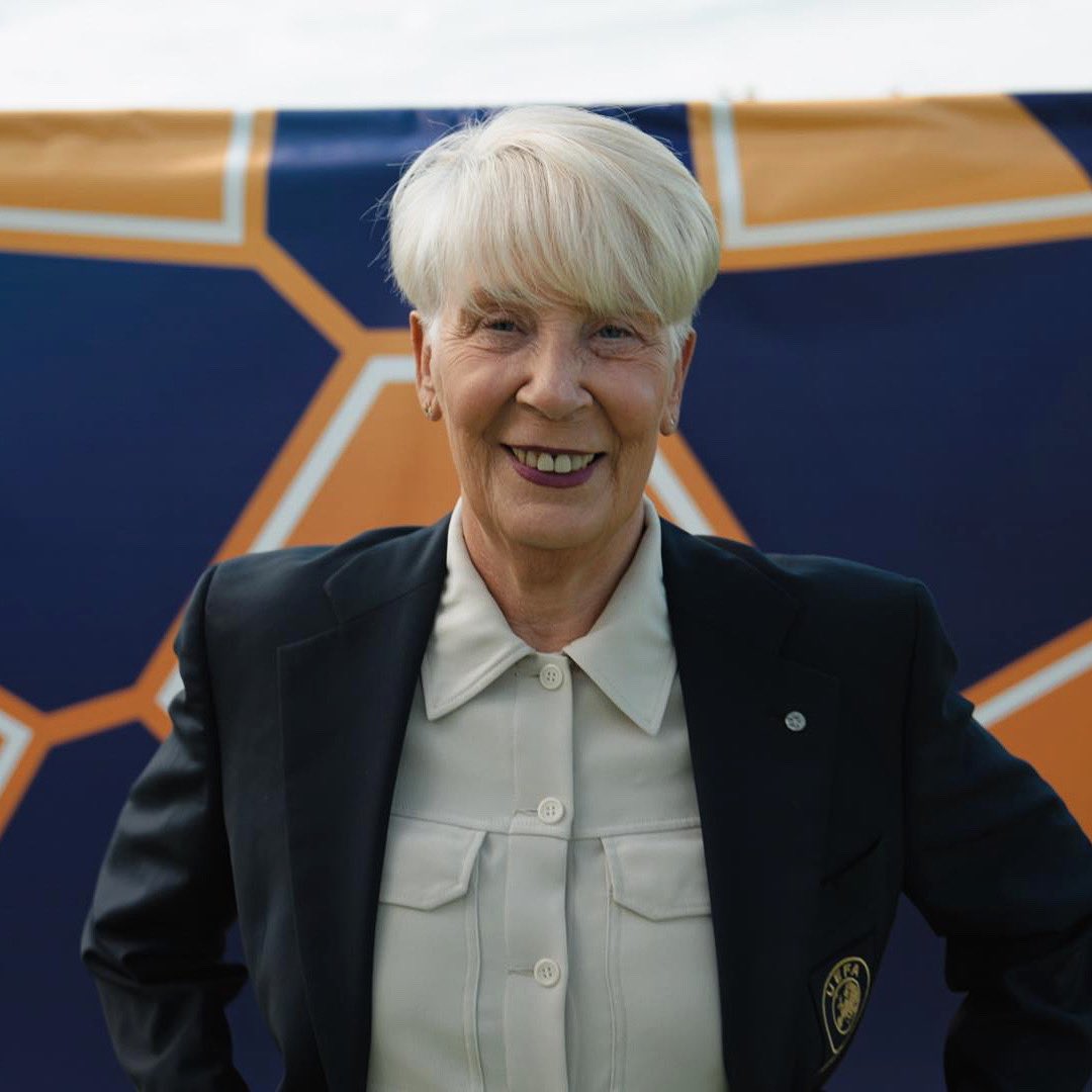 Wat zijn we trots! Onze voorzitter, Karin Blankenstein, is een van de genomineerden voor de Michael van Praag Award. 
Namens alle vrijwilligers willen wij jou succes wensen! 🍀

Lees meer via: knvb.nl/nieuws/themas/…

#JBF #MichaelvanPraagAward #MVPaward #KNVB 

Foto door: KNVB