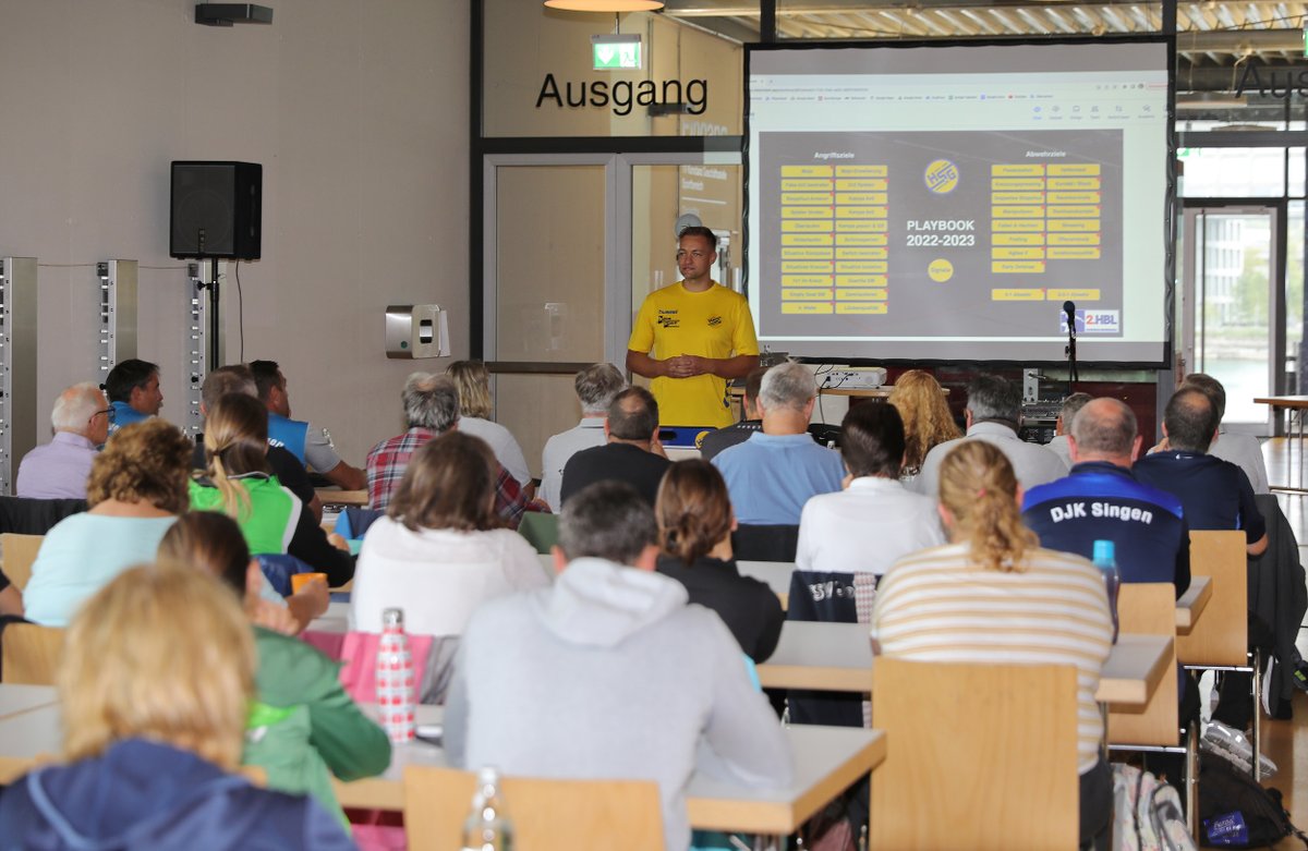 HSGKonstanz's tweet photo. Über 60 #Trainer zu #Fortbildung in #Konstanz
Vielen Dank an alle Teilnehmer &amp; Referenten für das tolle Wochenende, das wir in Absprache mit dem Südbadischen Handballverband für B- &amp; C-Lizenzinhaber durchführen durften.
Themen &amp; Referenten:
ℹ️ https://t.co/Ax9Pr02lyk
#Handball https://t.co/ZKCEyy72sW