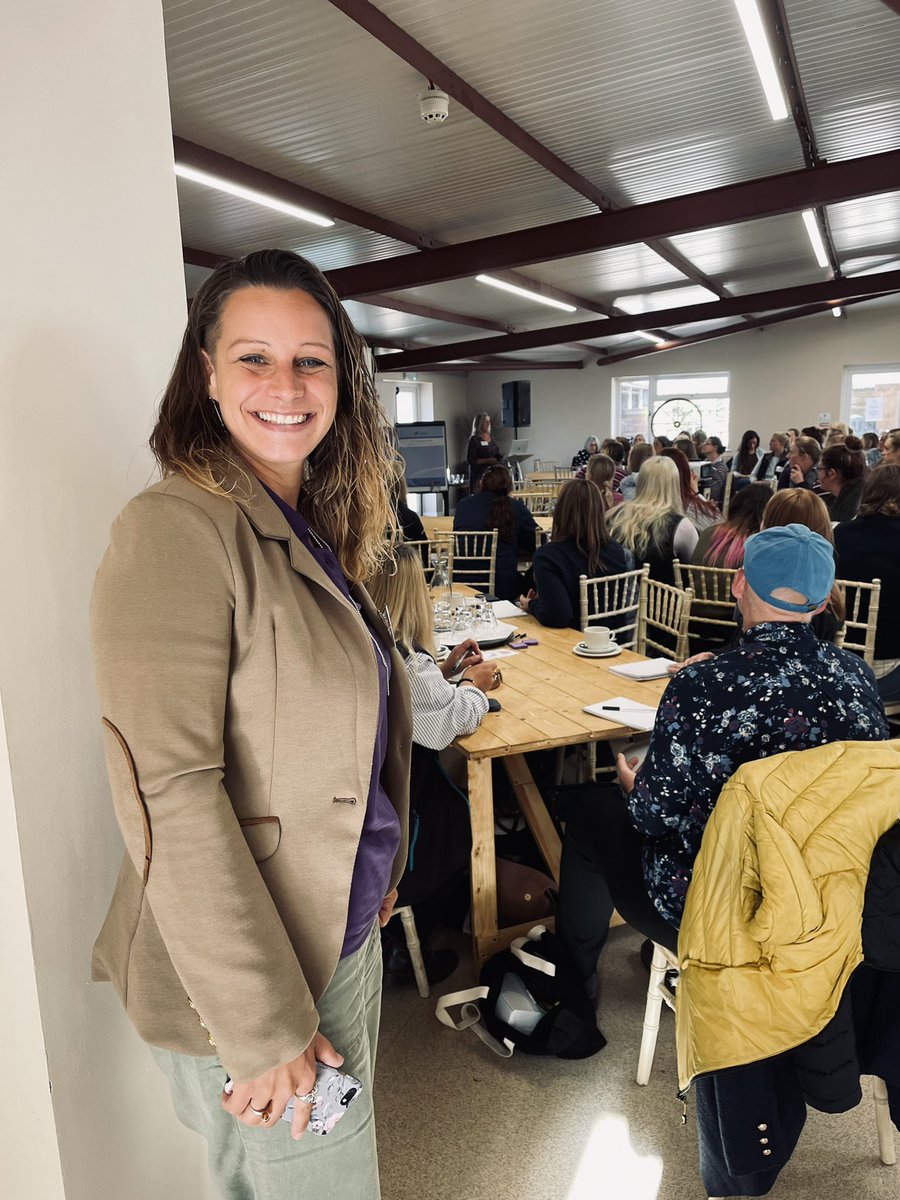 Lisa Williams tweet media