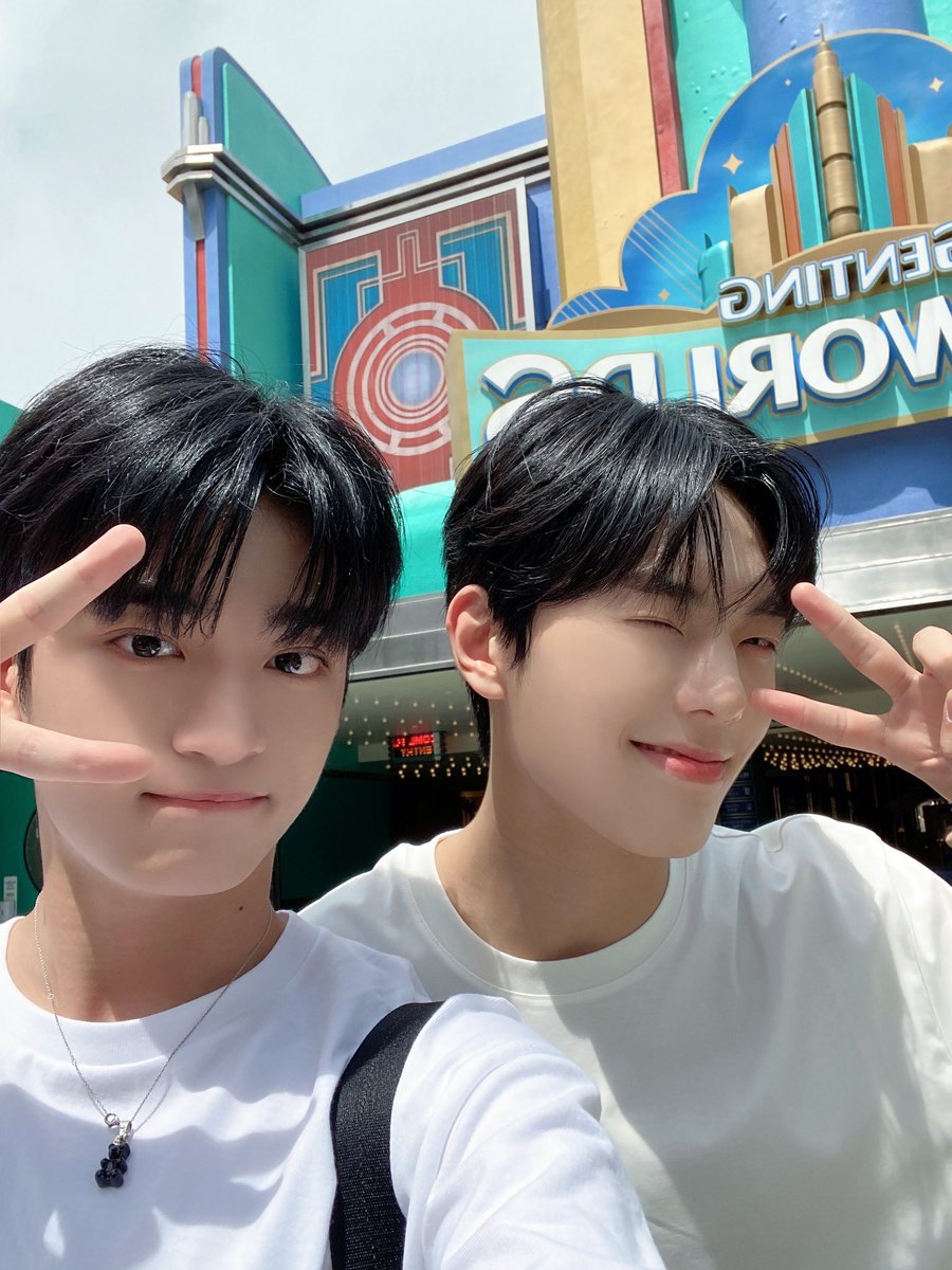 Malaysian Kpop Fans (MKF) on Twitter "RT MICcjes 이정이 형이랑 말레이시아 놀이