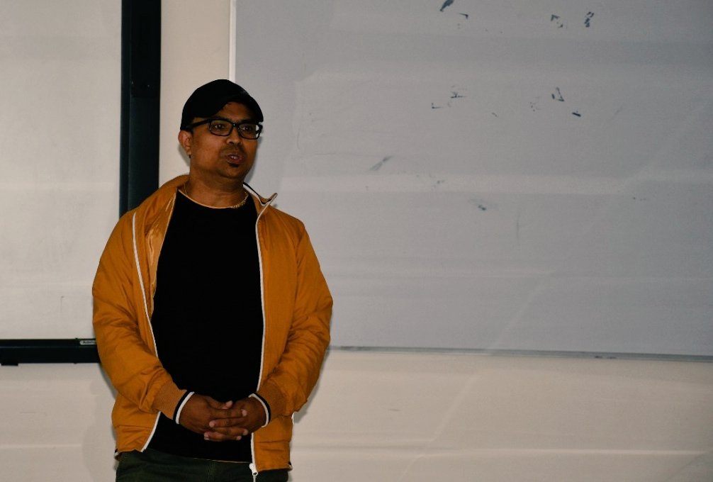 भारतीय प्रबंध संस्थान, शिलॉंग में चल रहे हिंदी पखवाड़ा के अंतर्गत आयोजित किये गए प्रतियोगिता में संस्थान के संकाय सदस्यों और कर्मचारियों ने संगीत, अंताक्षरी और एक्सटेम्पोर में भाग लिया।
<a href="/PIBHomeAffairs/">PIB - Ministry of Home Affairs</a> #IIM #HindiDiwas #HindiPakhwara <a href="/PIB_India/">PIB India</a> <a href="/PIBShillong/">PIB In Meghalaya</a> #Hindi