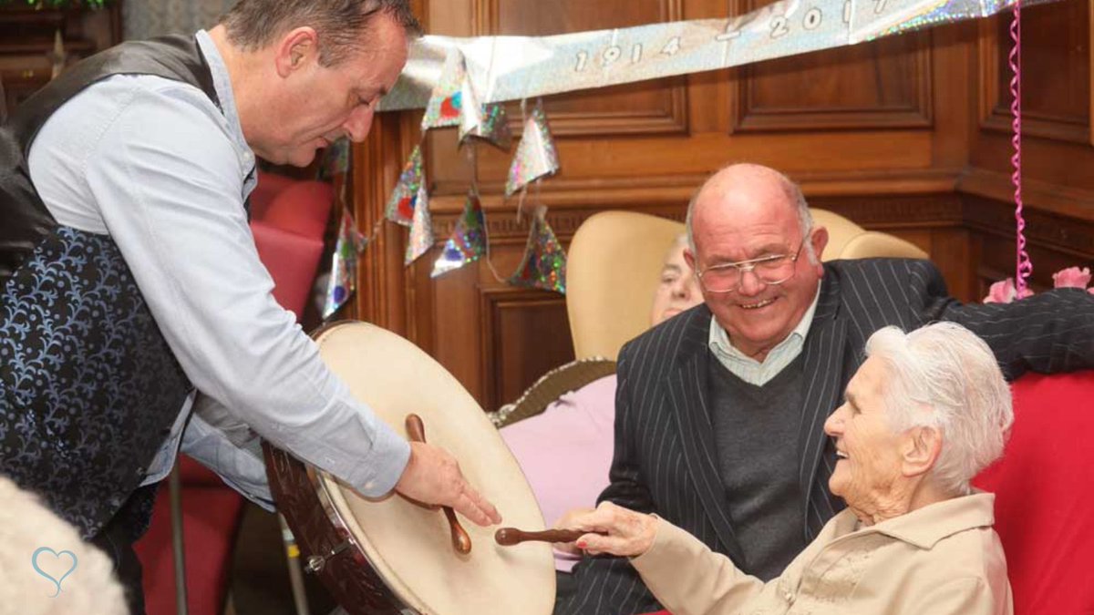 ClarendonCares's tweet photo. n every one of our Care Homes all of our residents have a care plan, detailing their needs and interests.
π§ https://t.co/gq3Y3y1Unw
π 01562 881414
#WorcestershireHour #carehome #nursinghome #goldstandardsframework https://t.co/AOEqmjQyh6