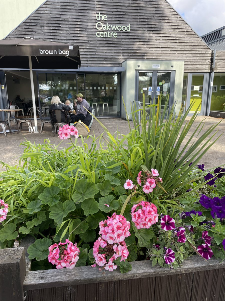 Not long now until our awards ceremony. So nice to see everyone face to face again 😎💐🌻  @RHSBloom <a href="/The_RHS/">The RHS</a>