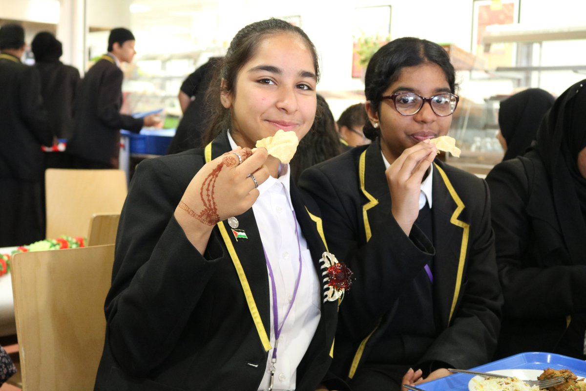 CHCC_Official's tweet photo. Today we are celebrating #Navaratri  We had Pradyumna Pradip Gajjar of @IskconLeicester
 @AvantiFields telling our students the story of #Navarati and #Diwali They are now enjoying a traditional meal! Soon to be followed by some dancing after school🕯️🎆💃 https://t.co/wIrpQtgWae