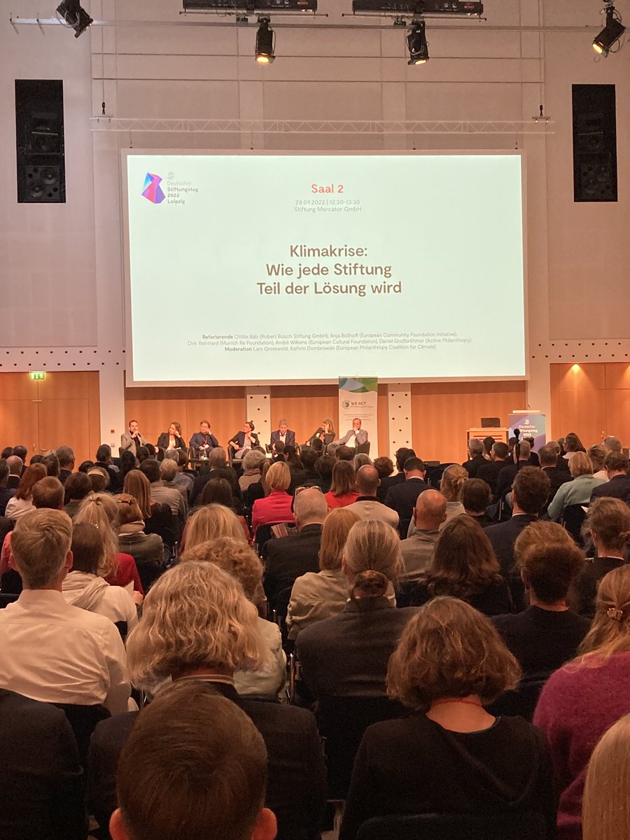 Katja Jaeger (@katjajaeger) on Twitter photo Volles Haus zur Frage von <a href="/MercatorDE/">Stiftung Mercator</a>, wie Stiftungen zur Verbesserung der Klimakrise beitragen können. #Stiftungstag #DST22 Volles Haus zur Frage von <a href="/MercatorDE/">Stiftung Mercator</a>, wie Stiftungen zur Verbesserung der Klimakrise beitragen können. #Stiftungstag #DST22