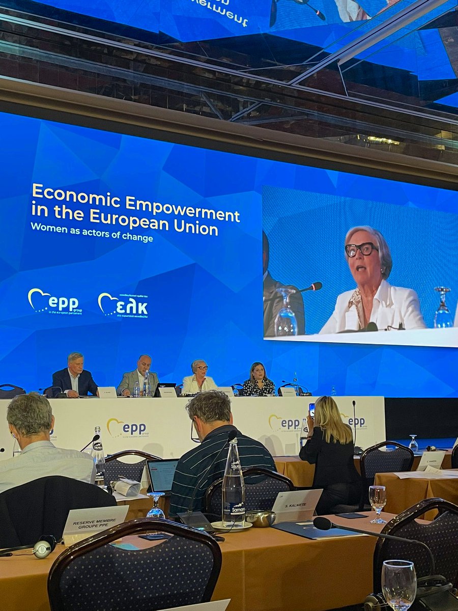 FitzgeraldFrncs's tweet photo. 🇪🇺|Hosting a panel on Economic Empowerment in the EU at our @EPPGroup Study Days in Crete. 

The easiest &amp; best structural reform we can make within our economies is Gender Equality❗️

Thank you to our speakers @Alastair_Blair, @s_vasut &amp; @mariasyrengela for their contributions👏🏻 https://t.co/OMMeY0Nbd4