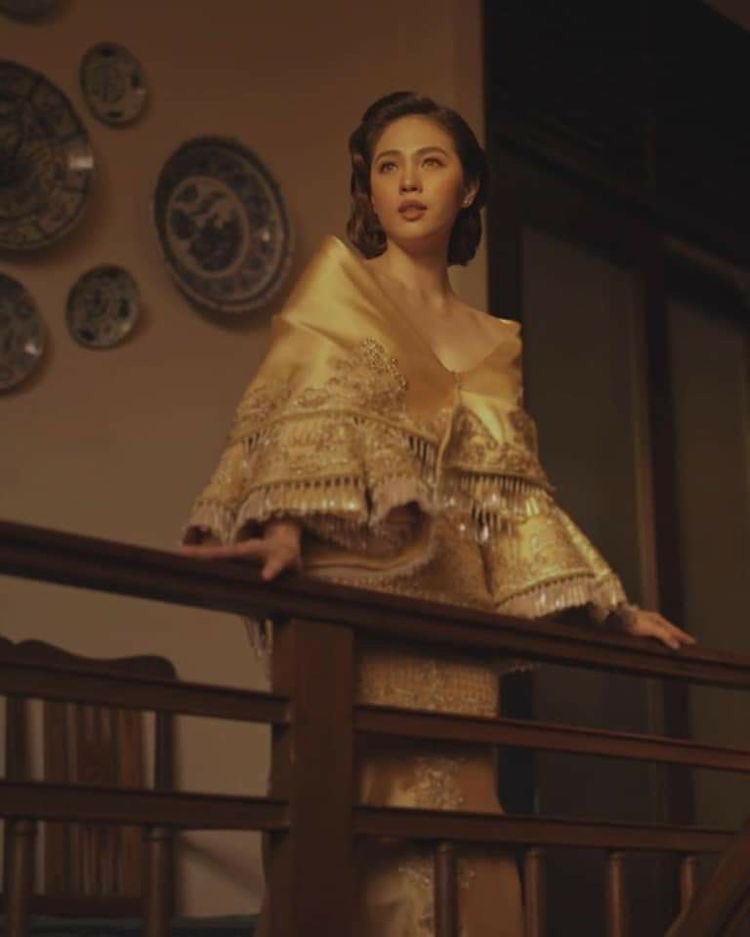 not to be annoying on main but Spanish era darlentina au about mutual pining and forbidden love and clandestine meetings and tender touches in the night while everyone's away and