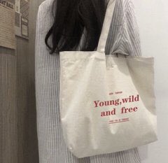 Vilashop18's tweet photo. กระเป๋าผ้าใบใหญ่ใส่ของได้เยอะ ราคาแค่ใบละ 65฿เท่านั้น สนใจทักเดมมาได้เลยนะคะ #กระเป๋าผ้า #สินค้าเกาหลี #ดีบอกต่อ #กระเป๋า #คุ้มๆแบบนี้_จะไปหาที่ไหนได้ #ราคาถูก #ถูกและดี #ส่งต่อเสื้อผ้า #ส่งต่อเสื้อผ้ามือสอง #โล๊ะตู้ https://t.co/3TFhdAOvun