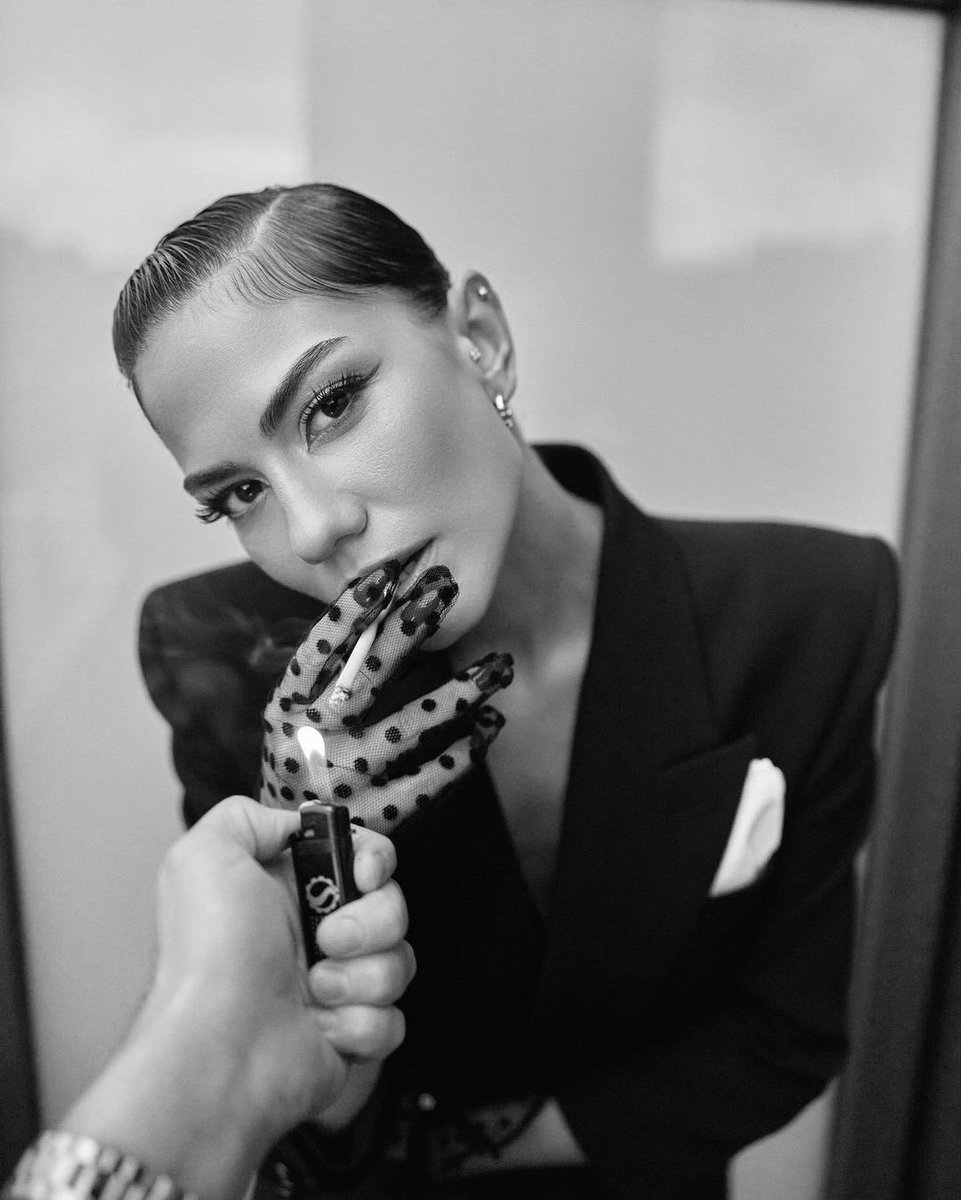 jaysworId's tweet photo. Demet Özdemir the woman that you are ❤️‍🔥 https://t.co/ag10K22ugT