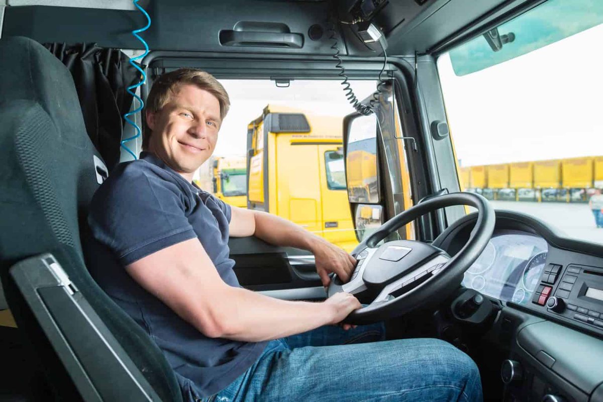 TTSAOontario's tweet photo. Are drivers realizing Driver Inc is not what they thought? Read about it here. https://t.co/k750a1KH2Y #ttsao #driverinc #employeeclassification #truckdriverjobs #trucking #truckdrivertraining https://t.co/2sJX32Cs16