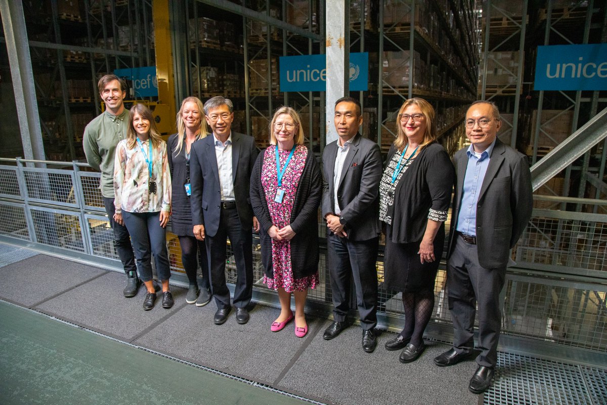 EvaUNICEF's tweet photo. It was a pleasure to host a visit @GlobalPSA at @UNICEFSupply to discuss how global supply and logistics hubs support @UNICEF to preposition supplies and coordinate emergency responses #ForEveryChild.📦🏗️🌍 https://t.co/gBozVrnVXQ