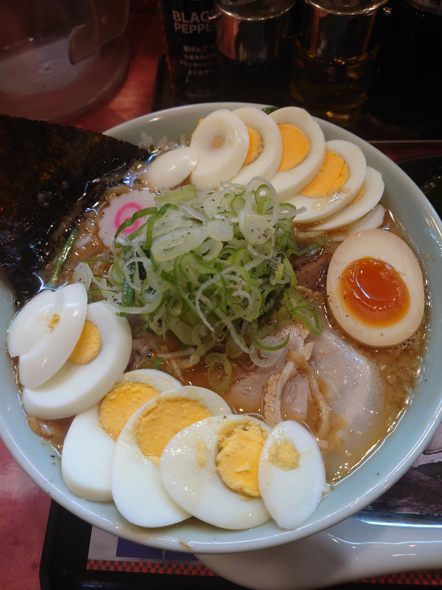 Milky_nouen's tweet photo. 実食🍜~完~😋👍🤩👍💘👍
今日は昼飯抜きで働いたので納品帰りに…腹ごしらえ🤤😋💘
我が友との約束を果たしたぜぃ😎
花月嵐にてスラ玉タ~~~イム‼️
思ってたより美味し😋次はトリプルとか行ってみよう‼️
5GMAX+スラ玉🥚+ワカメ(別皿)
#5GMAX https://t.co/L59FwI9cBe