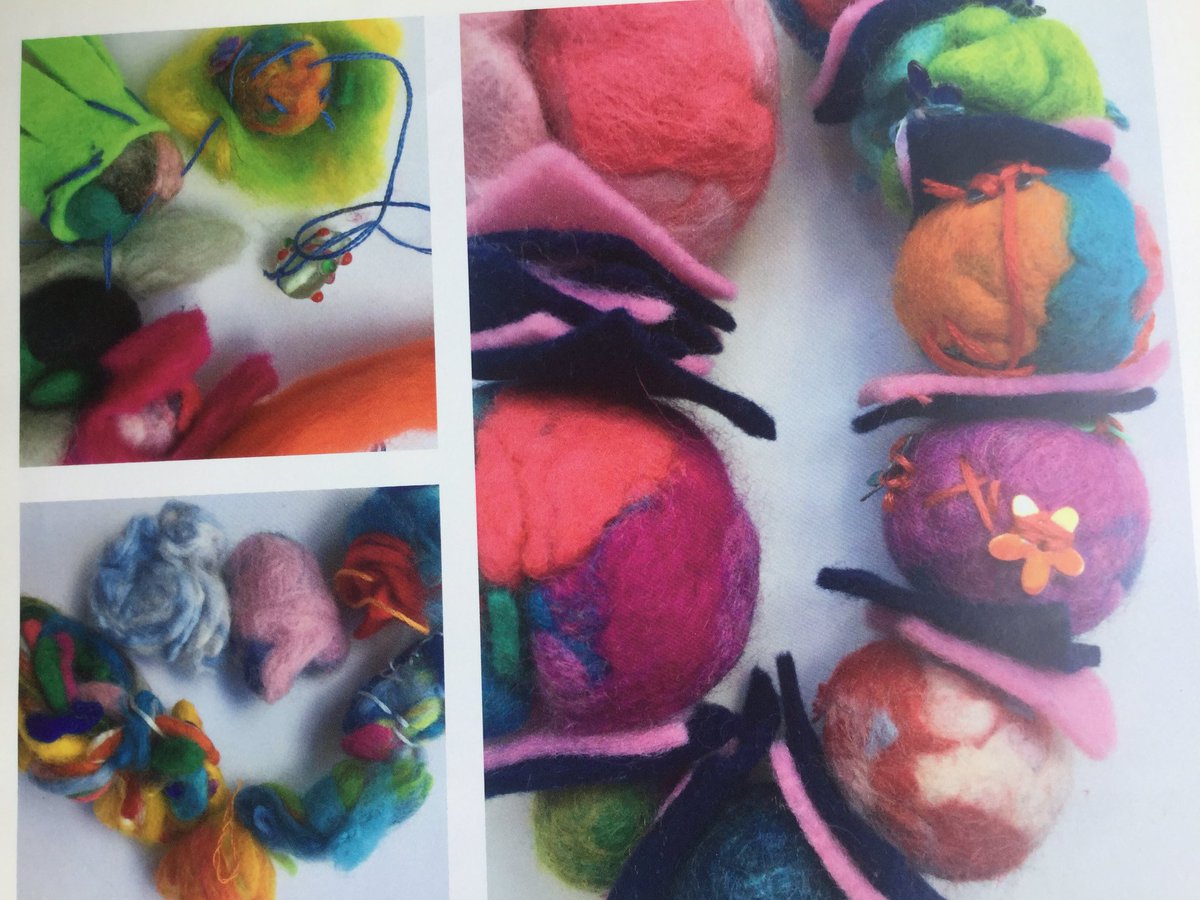 CarrdusArt's tweet photo. Art mixed media jewellery with year 5 #mixedmedia #artjewels https://t.co/JGXuvgUMQM