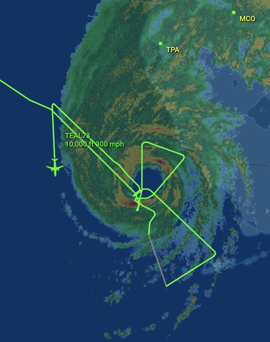 Looks like NOAA42 (P3) Lockheed WP-3D Orion 'Hurricane Hunters' aircraft is heading home after punching the East eye wall. Teal73 USAF 53rd Weather Reconnaissance Squadron is on the West Side of #ian right now. #HurricaneIan is now a Major Cat 4 just off of #Florida