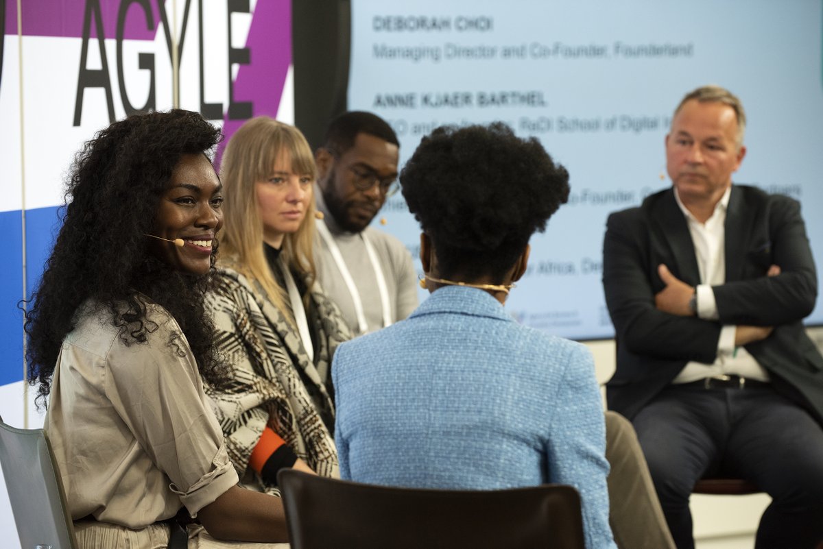 Land_der_Ideen's tweet photo. Die #AGYLEBerlinWeek ist eröffnet. Wir freuen uns auf 3 Tage volles Programm mit den Young Leaders &amp; bedanken uns bei allen Beteiligten für das großartige Opening! @AgenturWirtEnt @BMZ_Bund @giz_gmbh @holger_loesch @ReDISchool @Founderland_ @ClausStaecker @deutschewelle @Der_BDI https://t.co/OZggC2rUDD