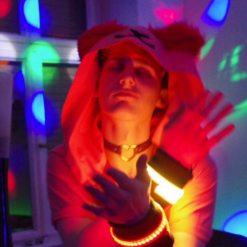 Marco Bartsch <a href="/glowing_kitty/">Kitty</a> will give an introduction about Glowing Kitty LED project at #OpenTechSummit this Friday 30.9 <a href="/TUBerlin/">TU Berlin</a> #OpenHardware #OpenSource #Produktion #Community #Makerspaces eventyay.com/e/b89a1ddc/ses… <a href="/opntec/">Open Technologies</a>