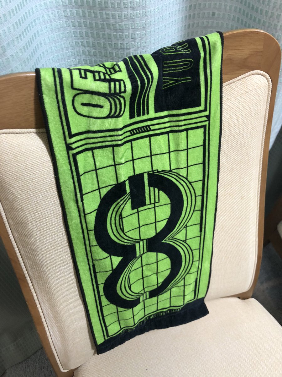 thaipanda87's tweet photo. ファンミで購入したタオルは椅子にかけました。肌触りが気持ち良く、お守りみたいな感じで癒されます。楽しかったなあ。
#OffGun1stFMinJP https://t.co/dmrcUVsXCh