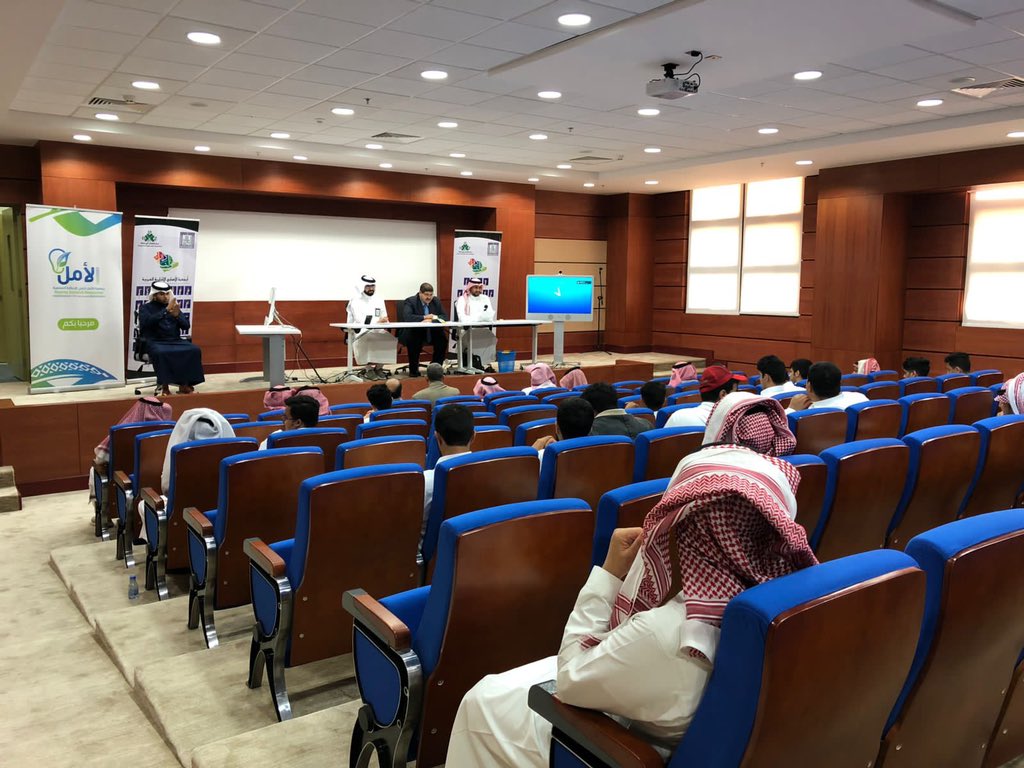 CpdKku's tweet photo. اس��كمالا لـ احتفال ذكرى #اليوم_الوطني 92 واليوم العالمي لـ #لغة_الإشارة بالتعاون مع وحدة التطوع الصحي بجمعية الأمل لذوي الإعاقة السمعية وكلية التربية ( قسم التربية الخاصة ) بـ #جامعة_الملك_خالد حيث تضمن البرنامج فحص للأسنان ثم توعية صحية عامة للصم ثم خدمة التحويل للمستشفى الجامعي https://t.co/YYyIjE9mcW