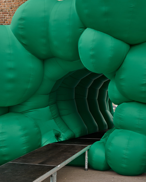 Tijdens BlowUp Art Den Haag vormen verschillende opblaasbare kunstwerken een spectaculaire wandelroute langs de straten en pleinen in het Museumkwartier > denhaag.com/nl/blowupartde…